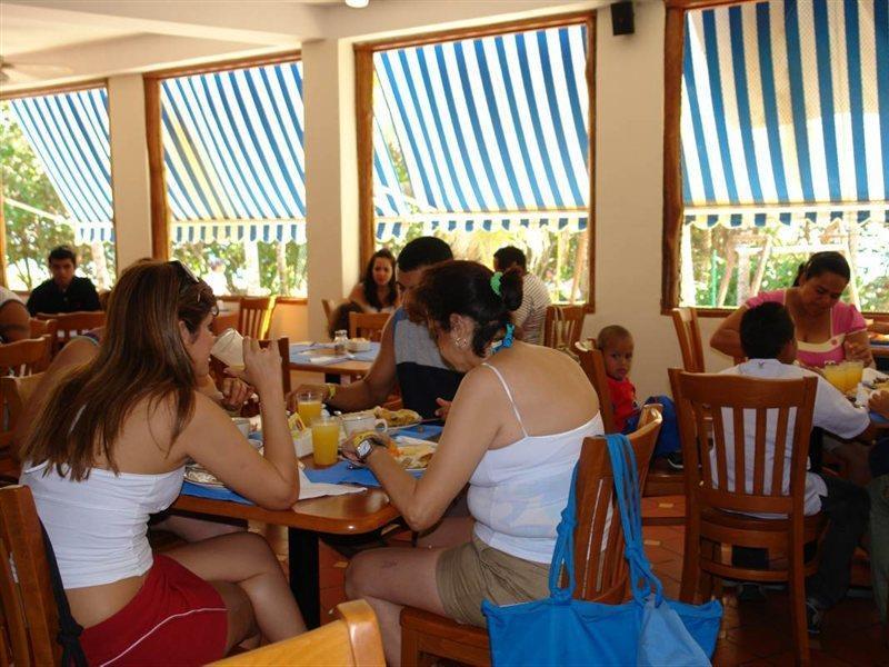 Готель Portofino Complex Playa El Agua Екстер'єр фото